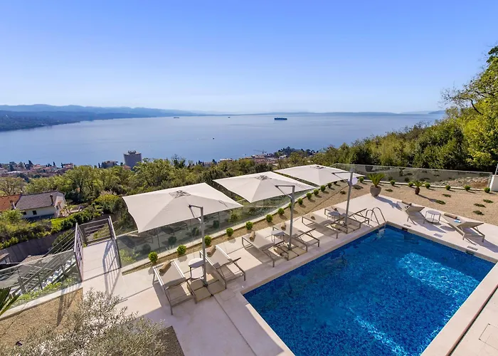 빌라 Mistral Opatija, Five Star Exclusive Retreat, Gated Community *